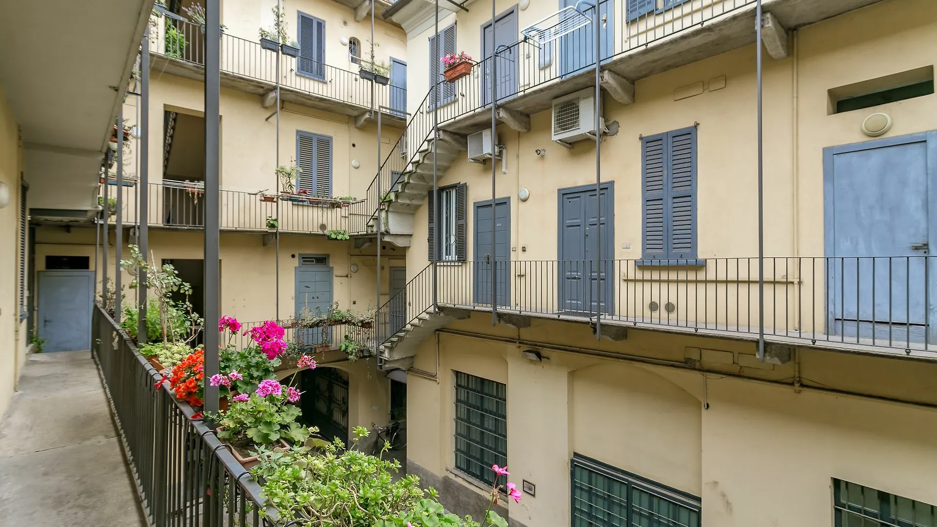 Tortona Swing Apartment Milan 0*,